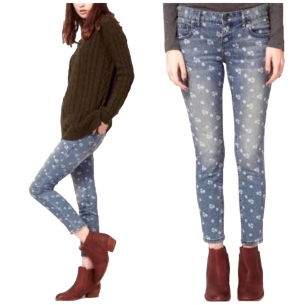 HOST PICK! NWOT Free People Floral Ditzy Low Rise Straight Leg Jeans